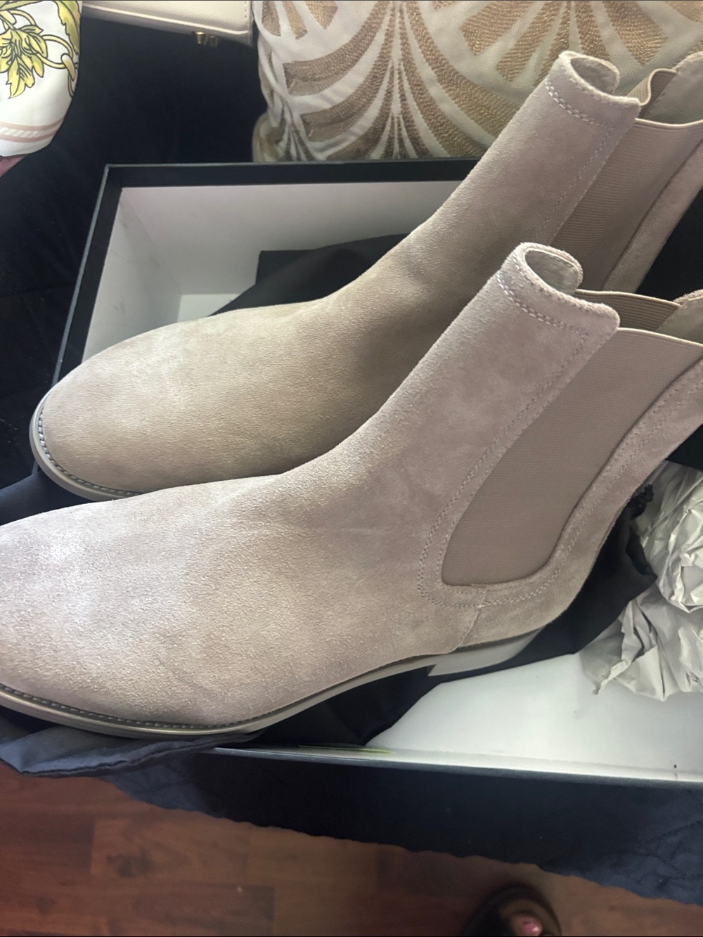 Men's Suede Chukka Chelsea Boots in Light Taupe